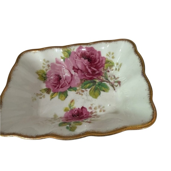 Royal Albert American Beauty Small Trinket Dish 4 1/2 inches Roses Gold Trim - Picture 4 of 4